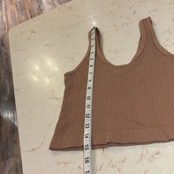 Out from Under ribbed cropped tank SZ Xlarge - Picture 5 of 5